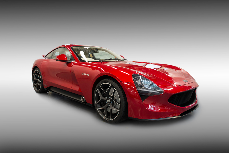 Illustration for article titled The TVR Griffith Is Finally Back With A 500 HP V8 And A Manual Gearbox